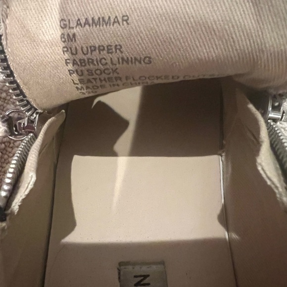 Steve Madden snakeskin pull on sneakers size 6 womens - Picture 4 of 4